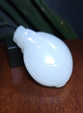 Z121602 26.6克·顶细顶白脂份超好老于田三高羊脂玉苏工龙龟