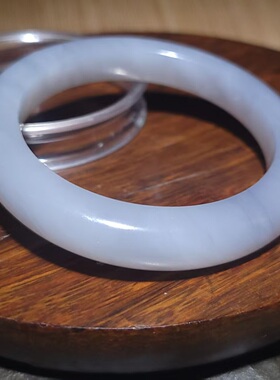 YQ030408 新疆的猫66.3克内径53mm油性极高的青海老坑烟青玉手镯