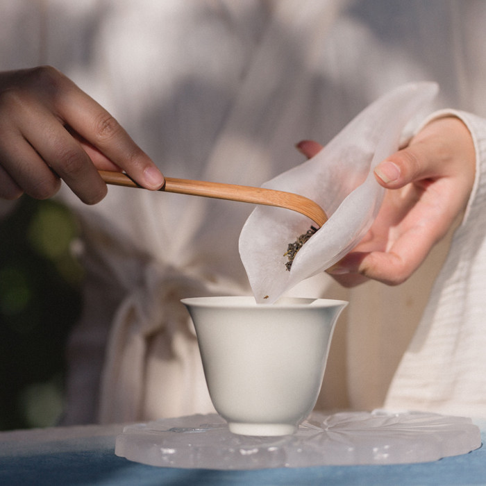 空物志|古法琉璃叶隐茶则摆件