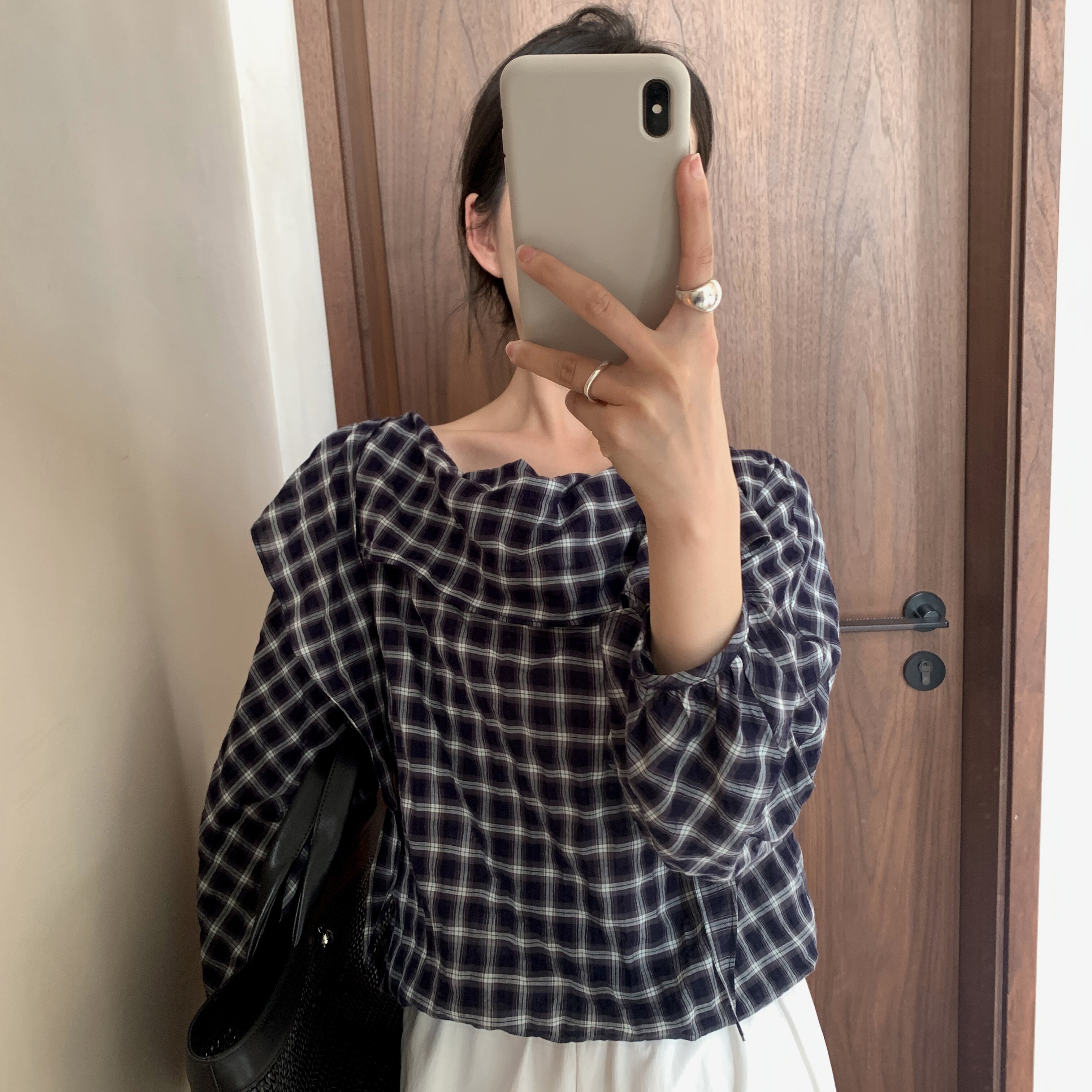 T.G-多功能造型感一字翻边高领轻盈透气防晒衬衫