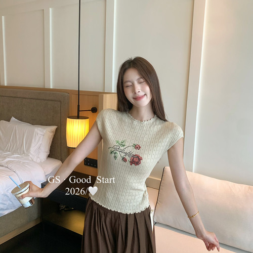 GS.GOOD START-女感加倍韩系时髦辣妹纯欲感印花修身针织短袖小衫