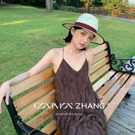 CZ ZHANG-节日限定法式气质纯欲立体绣花压褶拼接不规则小衫