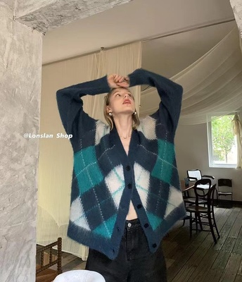 LONSLAN拼色菱格马海毛开衫