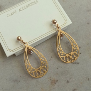 日系复古镂空花纹耳环法式宫廷复古高级感气质耳钉树脂耳夹无耳洞