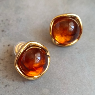 日系复古美拉德方圆形秋冬氛围感琥珀色酒红色新年耳钉蚊香盘耳夹