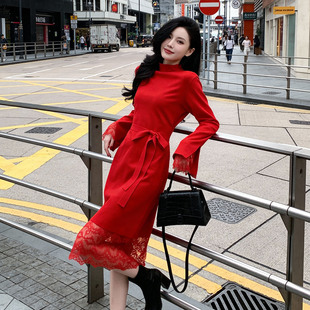 大红色针织连衣裙女小香风蕾丝拼接过膝气质内搭毛衣长裙灯笼袖