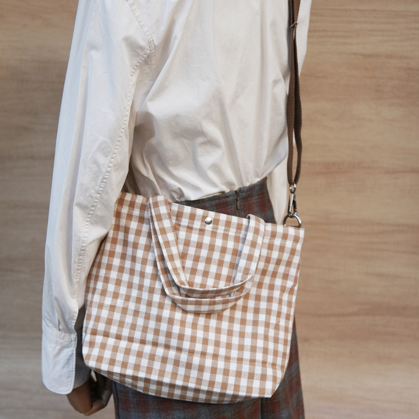 卡其色韩版格子包包女格纹棉布袋小众通勤上班手提斜挎两用包