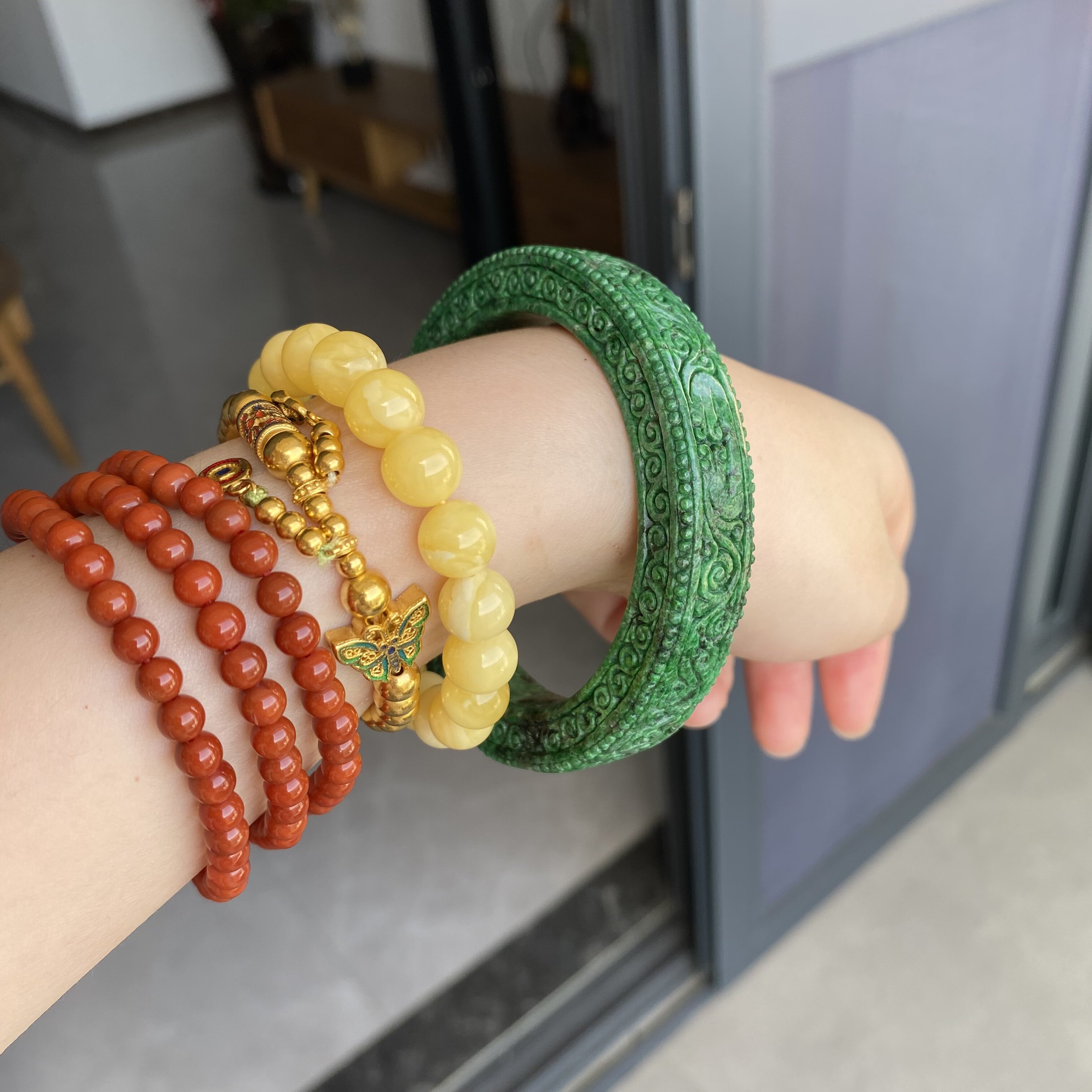 5雕花阳辣绿手镯方条复古宫镯