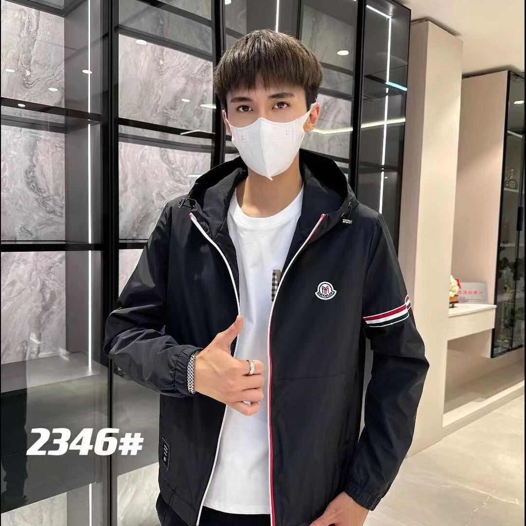 网红同款2024新款春秋韩版连帽外套男士修身休闲百搭时尚帅气夹克