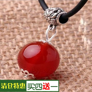天然水晶紅瑪瑙吊墜轉運珠 項鏈本命年轉運辟邪銀飾飾品女禮物在類目 飾品/流行首飾/時尚飾品新, 項墜/吊墜中 - 來自Buy2taobao.com提供專業的淘寶代購服務