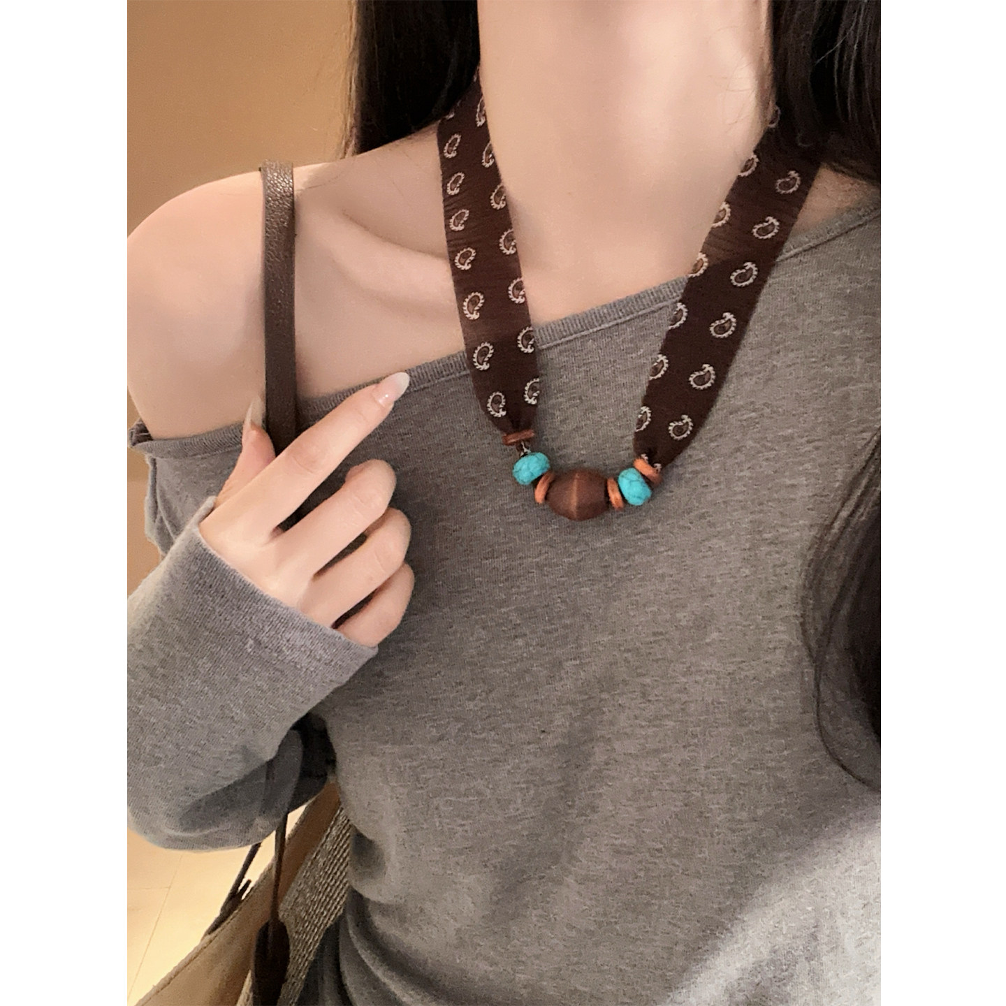 复古棕色腰果花串珠丝巾项链女高级感小众时尚百搭系脖配饰毛衣链,服饰配件/皮带/帽子/围巾,围巾/丝巾/披肩,淘宝优惠券,粉丝福利购,淘宝优惠卷