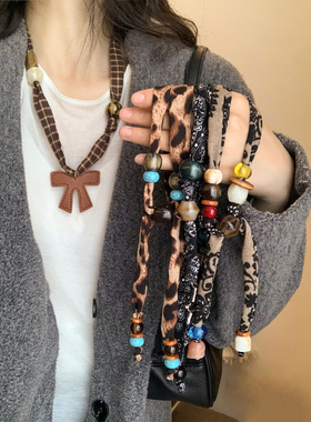 简约气质蝴蝶结碎花丝巾项链女高级感复古韩系系脖配饰毛衣链春季