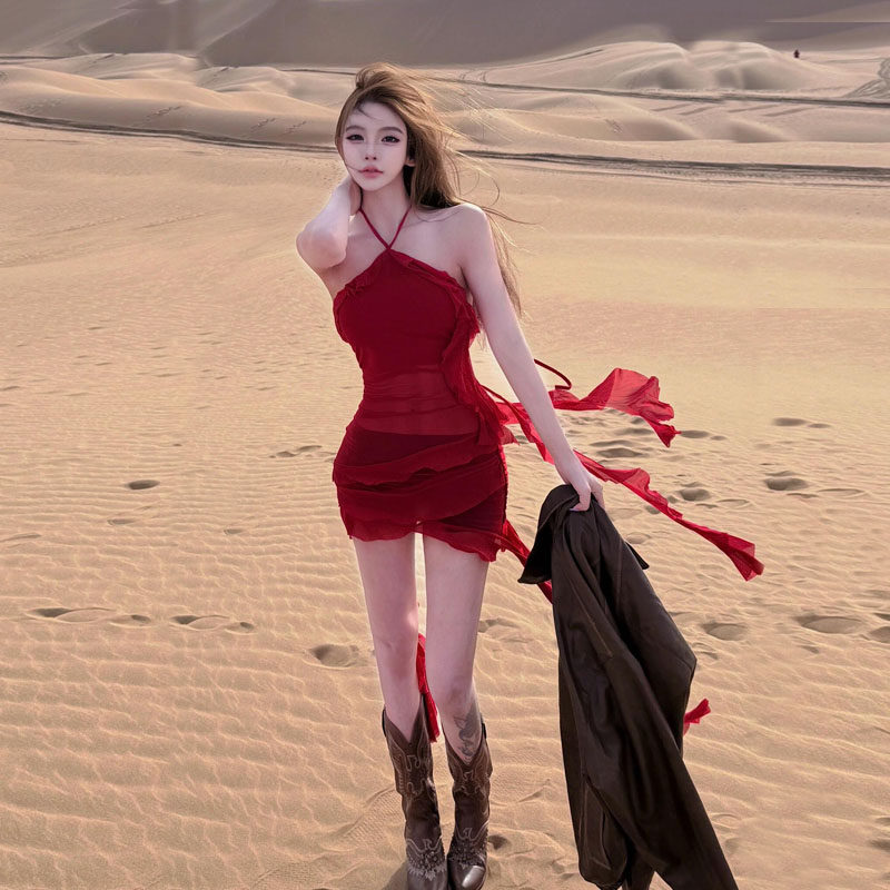 小众姐系拍照挂脖荷叶边飘带连衣裙女2026新款海边甜辣欲收腰短裙