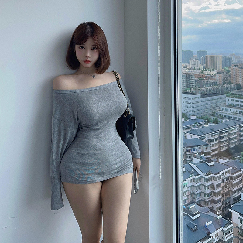 辣妹纯欲一字慵懒风圆领斜肩宽松显瘦不规则褶皱长袖T恤上衣女装