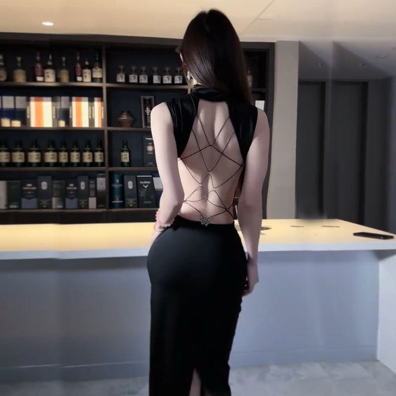 欧美金属蝴蝶镂空露背连衣裙辣妹风显瘦高领开叉气质无袖长裙子女