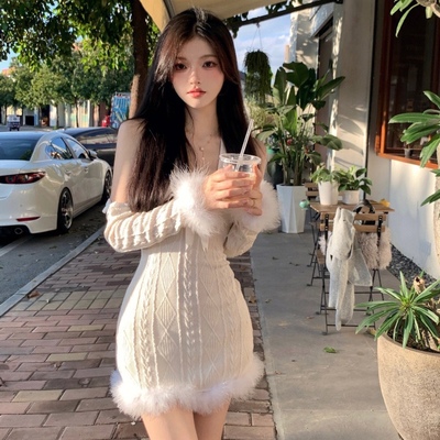 纯欲甜美露肩辣妹毛绒拼接连衣裙