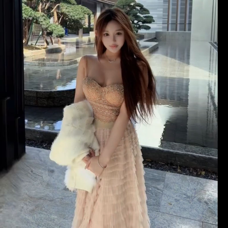 纯欲风辣妹性感吊带背心女气质修身显瘦内搭蛋糕半身裙两件套女