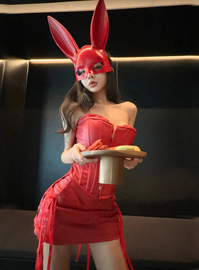 万圣节元旦新年气质单排扣束腰pu皮裹胸塑腰上衣+绑带半身裙套装