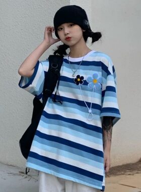 条纹短袖t恤女宽松设计感上衣