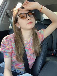 独特别致上衣 t恤女夏新款 大码 胖妹妹高级设计感小众彩虹针织短袖