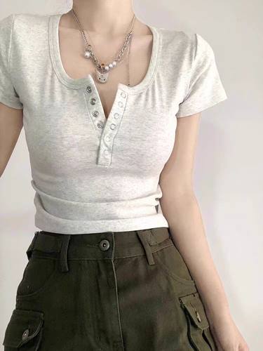 正肩U领短袖甜辣风短款短袖t恤女