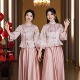 闺蜜姐妹团旗袍礼服日常可穿 粉色春夏长袖 中式 伴娘礼服2025新款