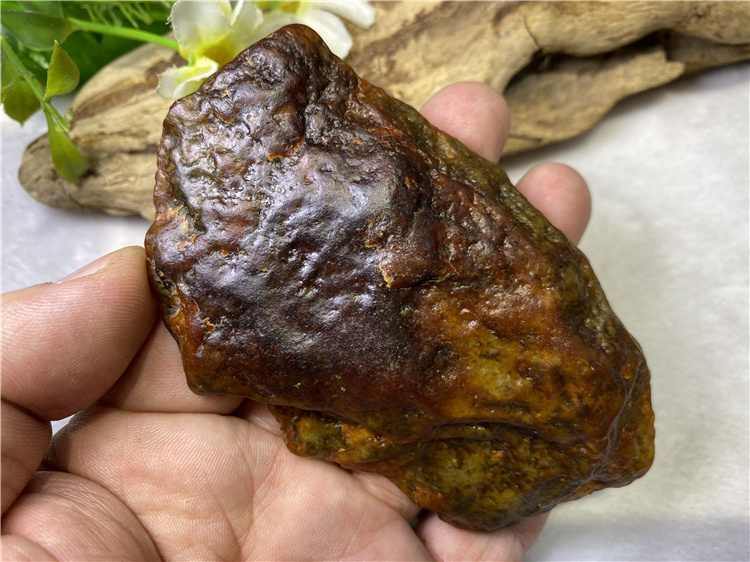 黄白河磨玉原石和田玉籽料析木料