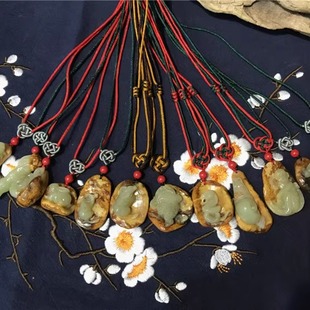 和田玉黄白河磨玉吊坠挂件手把件手镯手串原石原料摆件析木河磨玉