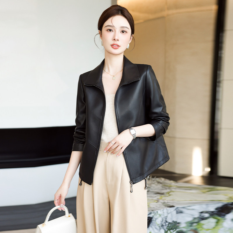 真皮皮衣女士2025新款秋海宁黑色绵羊皮休闲夹克机车宽松外套短款