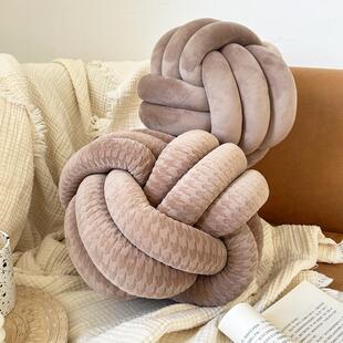 北欧ins球型抱枕样板房间床上沙发装饰圆形靠垫新年摄影背景道具