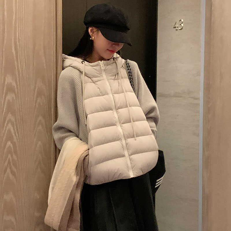 2025年新款羽绒服女短款小个子时尚拼接针织袖加厚保暖白鸭绒外套