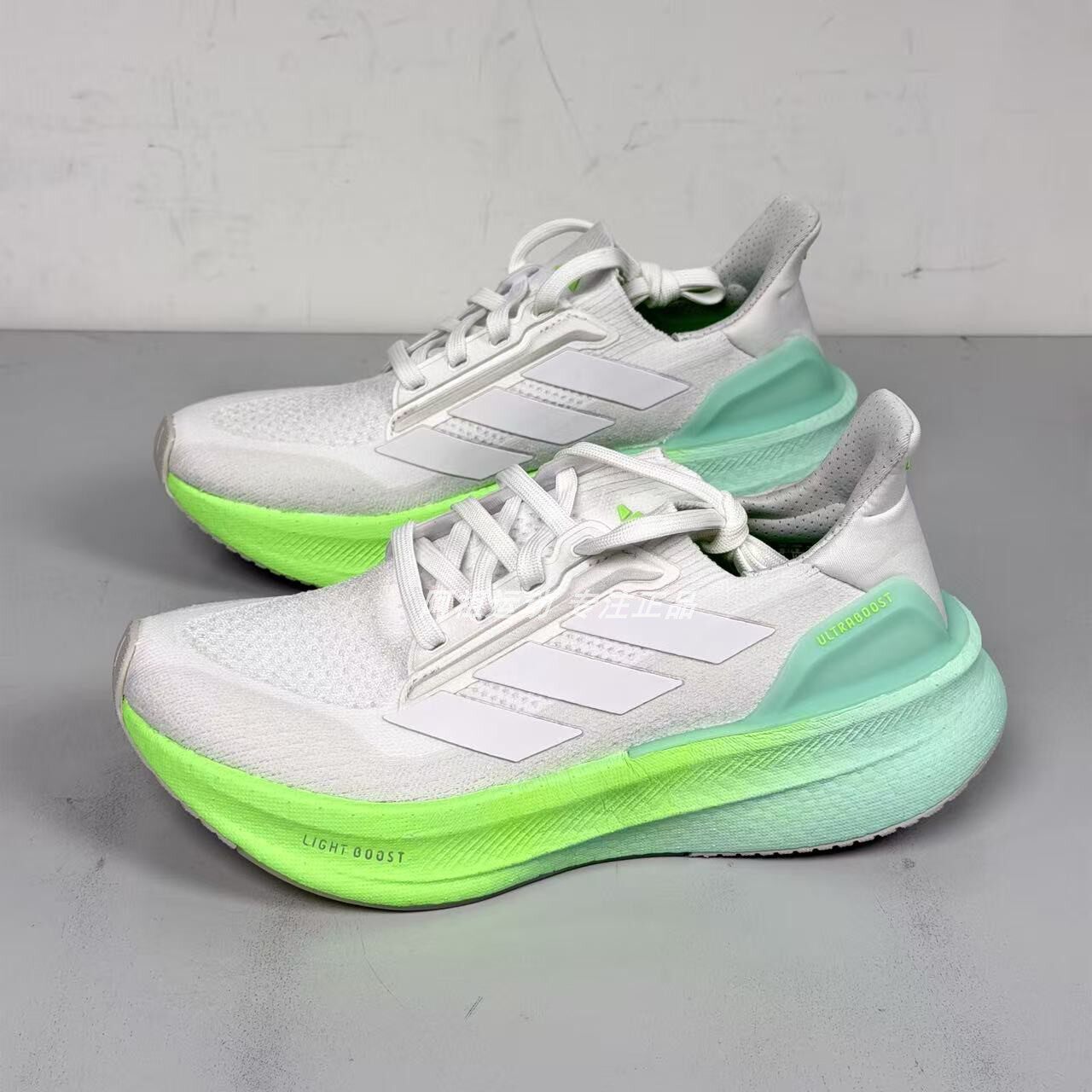 ADIDAS阿迪达斯正品ULTRABOOST 5X 运动休闲低帮跑步鞋JQ2927