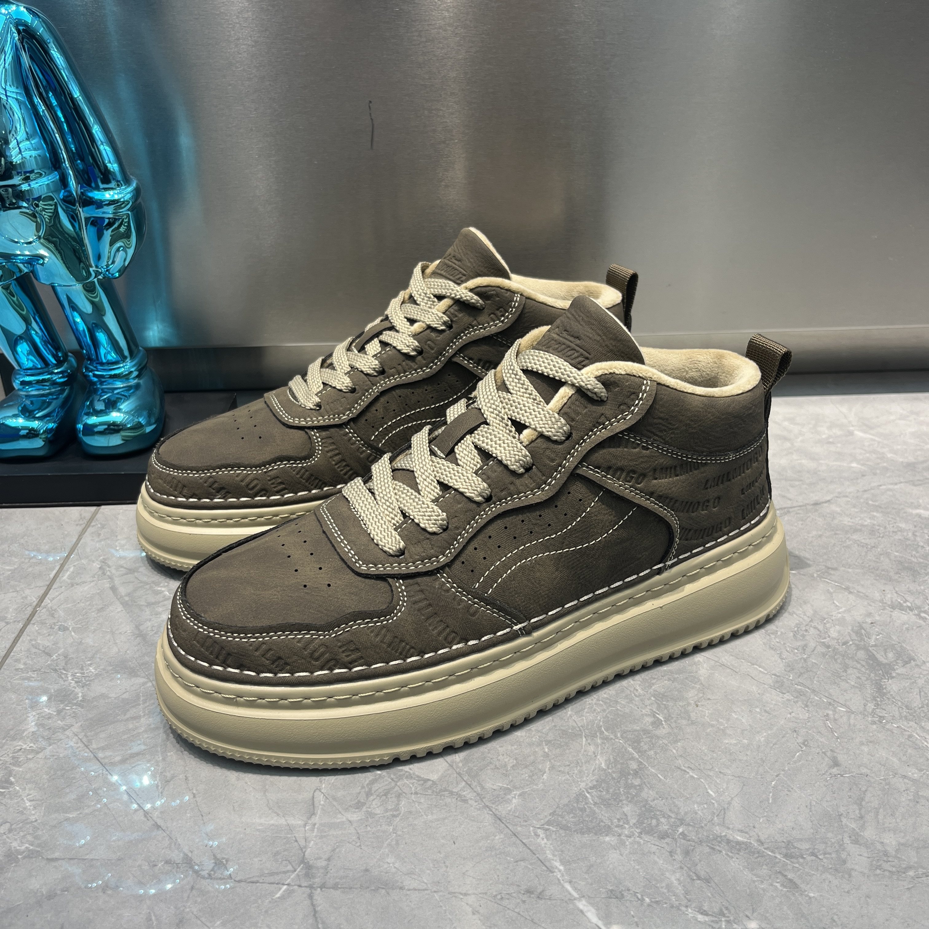 男鞋2025年冬季新款加绒保暖棉鞋复古休闲潮流增高厚底高帮板鞋男,流行男鞋,休闲板鞋,淘宝优惠券,粉丝福利购,淘宝优惠卷