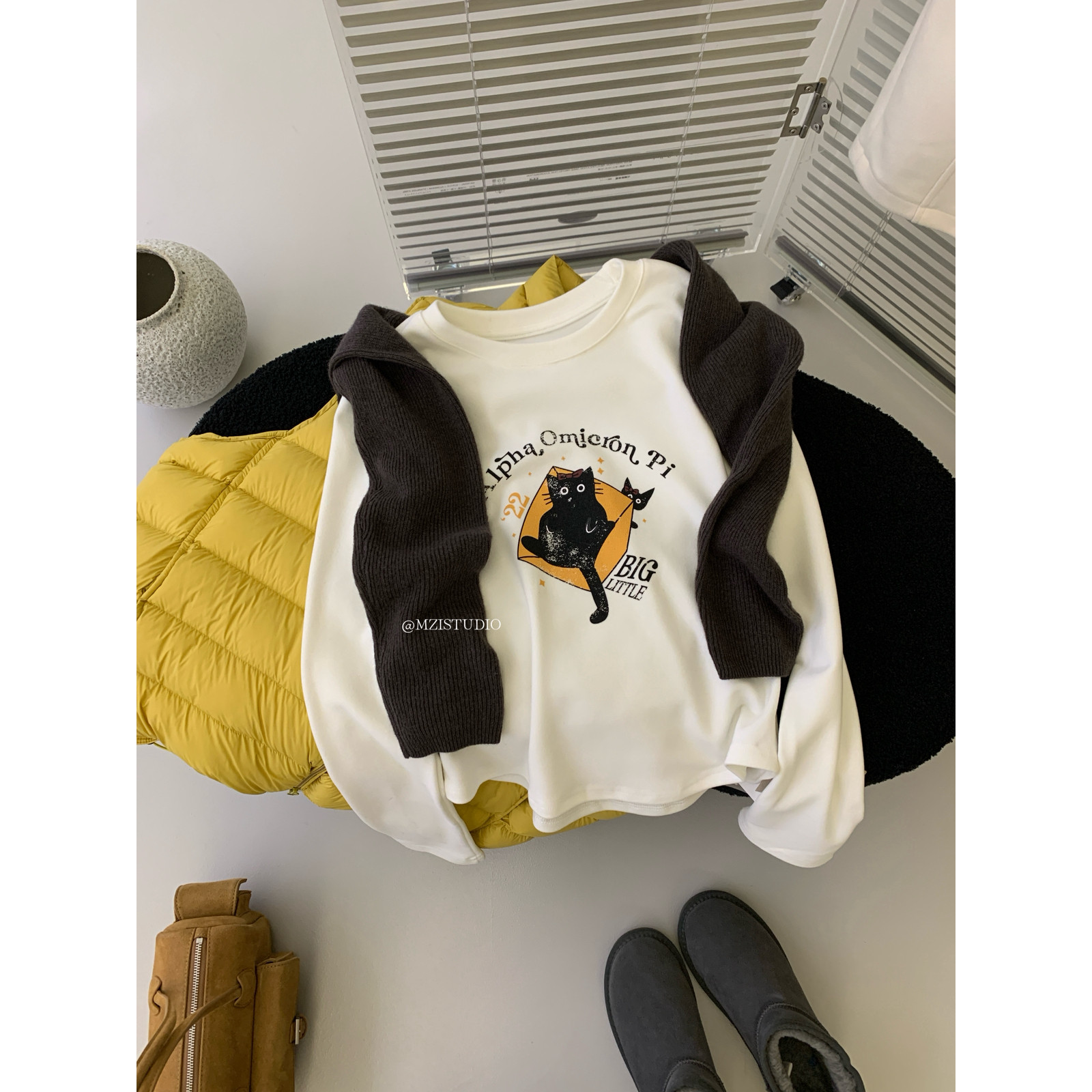 潮流品尚冬季软妹德绒猫咪字母印花柔软细腻套头长袖T恤13908#