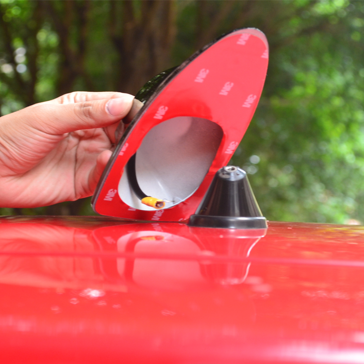 汽车改装鲨鱼芯片尾翼英菲尼迪