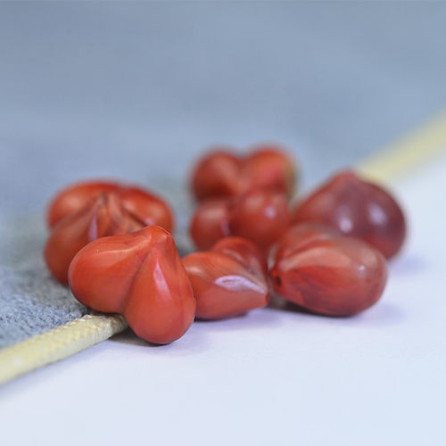 天然原矿川料南红玛瑙爱心屁桃