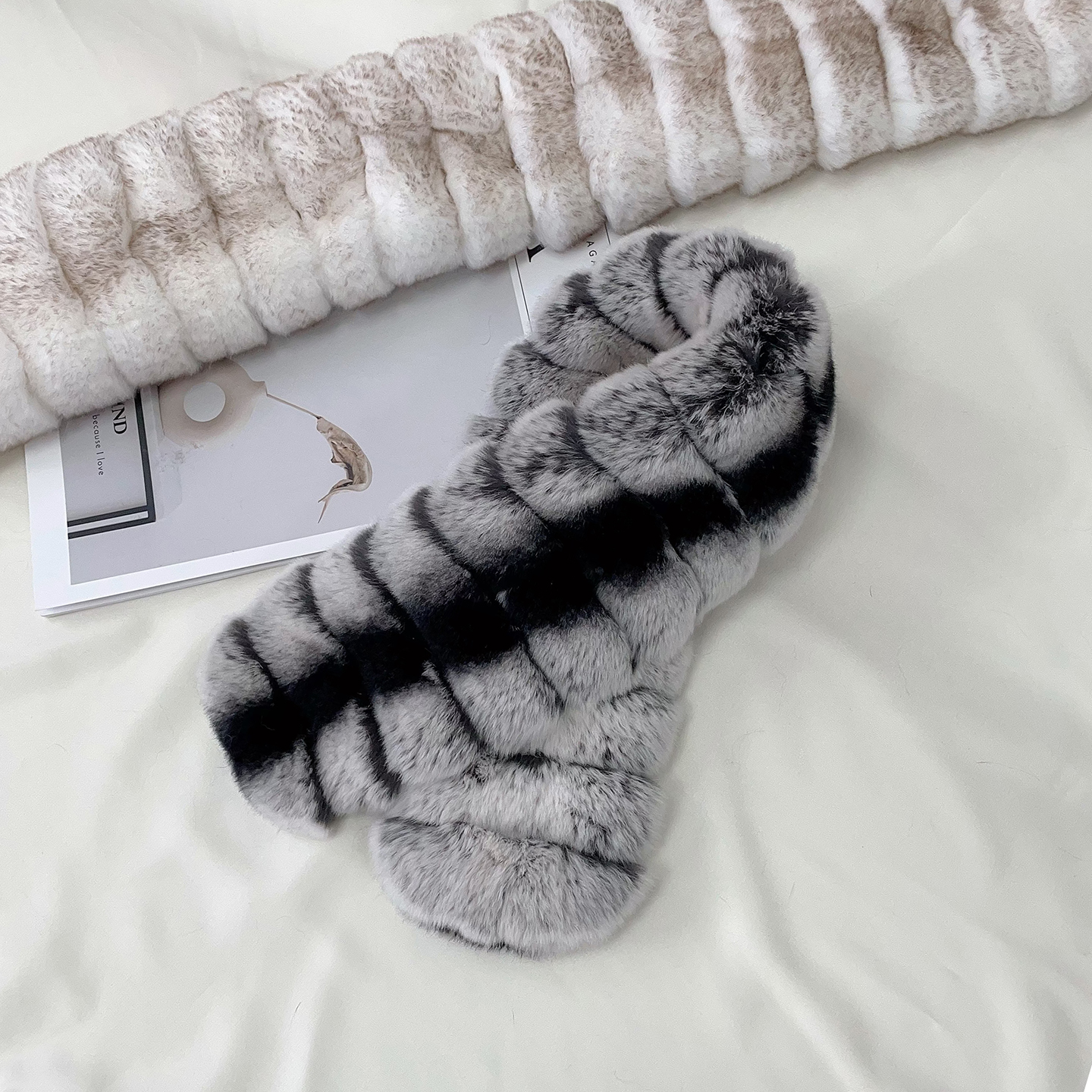 天鹅绒级整皮獭兔毛围巾女吸扣