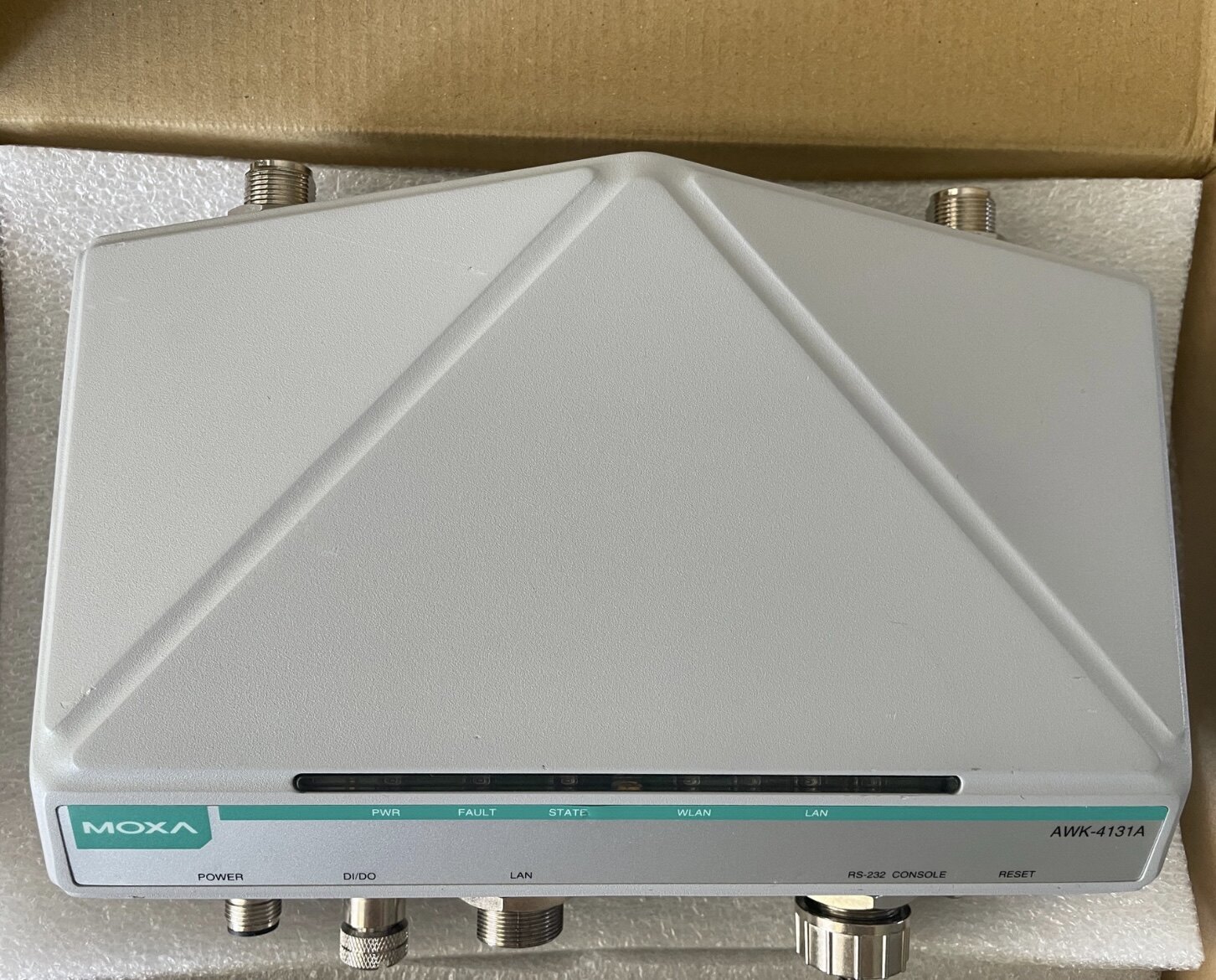 MOXA AWK-4131A-PLC