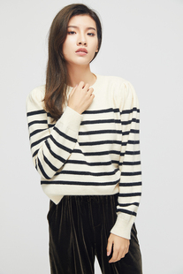 韩版 打底衫 修身 圆领长袖 显瘦黑白撞色条纹针织衫 UM优米2020秋季