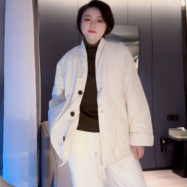 【U.M】腔调新中式宽松V领廓形保暖羽绒服