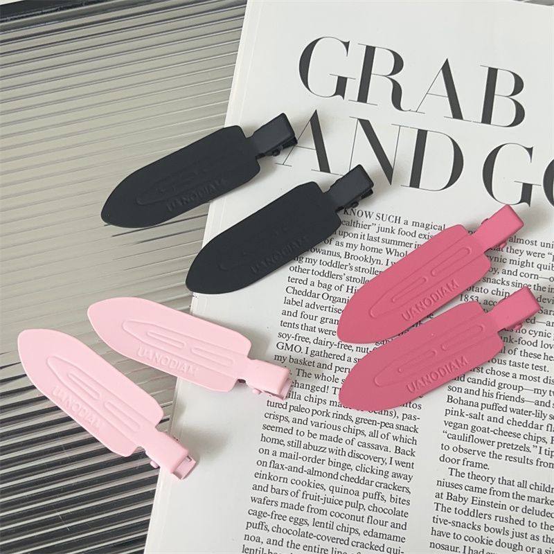 ins纯色字母无痕鸭嘴夹高级感发夹女侧边夹刘海夹子头饰碎发发卡