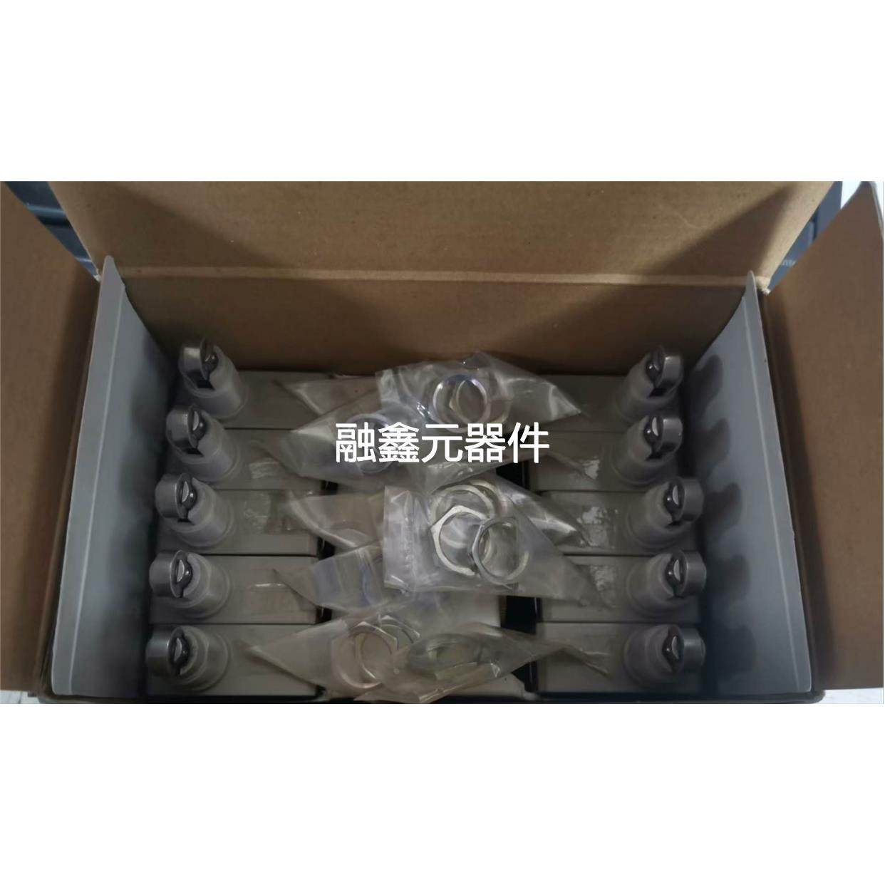 全新行程限位开关D4E-1A20N议价MM