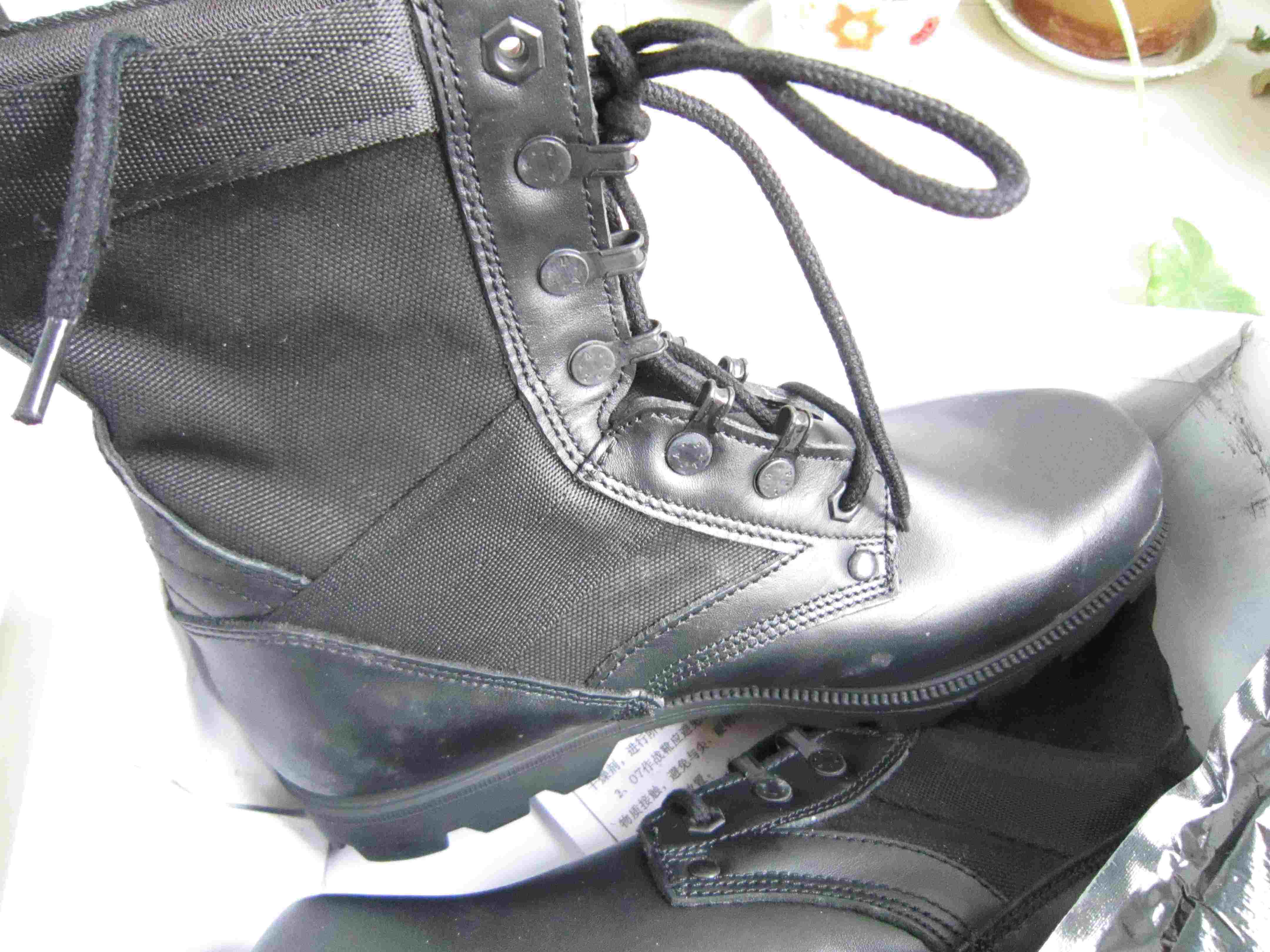 Bottes militaires en cuir - respirant - Ref 1401035 Image 4