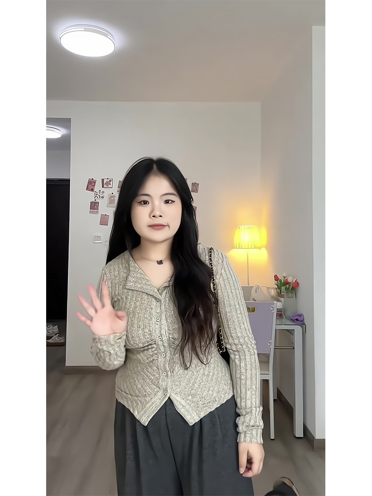 플러스 사이즈 지방 MM 가을 겨울 여성을위한 순수한 욕망 라펠 내부 바닥 스웨터 2024 새로운 불규칙한 싱글 브레스트 카디건