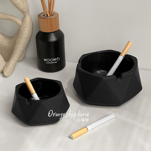 曜黑创意菱角玻璃烟灰缸高颜值家用客厅设计感摆件办公室桌面烟缸