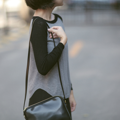 清晰桃园弧形下摆简约纯色针织衫