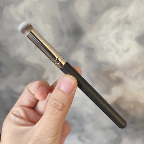 小号遮眼袋拇指无痕泪沟细节刷