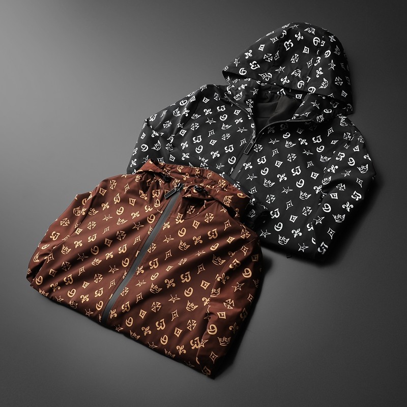 2026年新款连帽夹克衫薄款男外套大码QT6016-2704-P140平铺咖色，男装夹克，钱塘6016