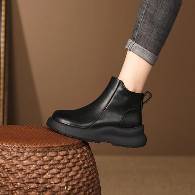 马丁靴女秋冬新款短靴