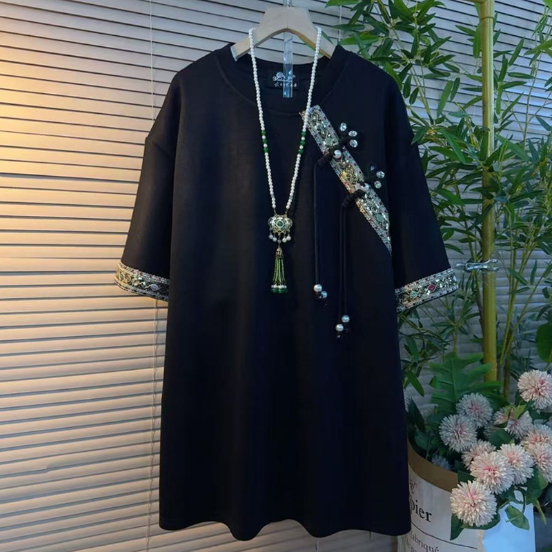 大码女装秋冬新款时尚新中式风黑色短袖女韩版刺绣盘扣圆领T恤衫